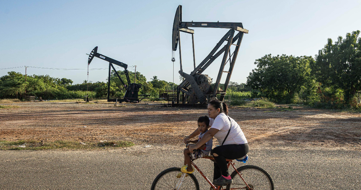 El petróleo cambia de tendencia y ahora sube tras la intervención de EEUU en Venezuela