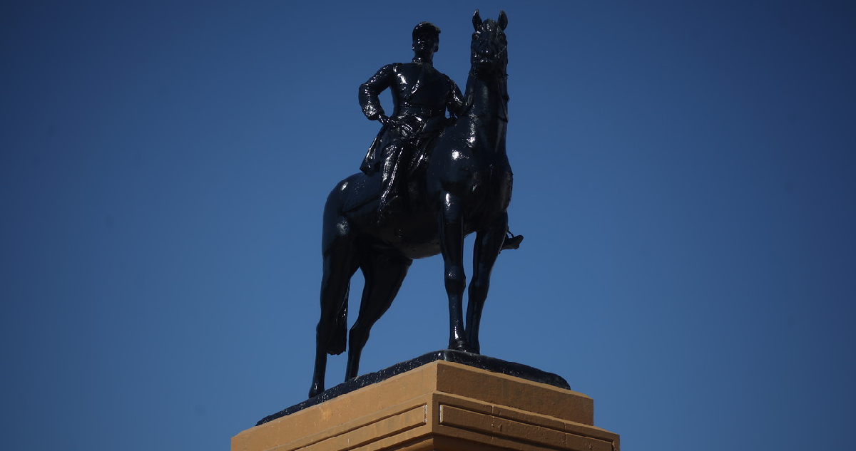 Concejo de Providencia aprueba de forma unánime el retorno de la estatua del general Baquedano