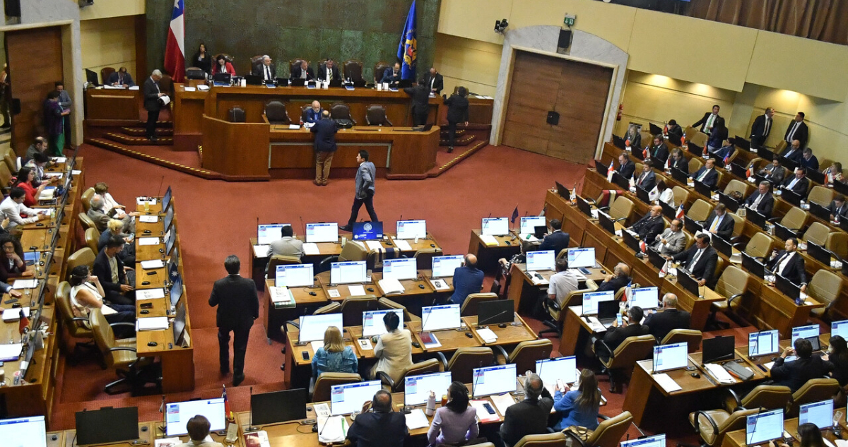 Comisión inicia trámite de reforma al sistema político en medio de riesgo de estancamiento