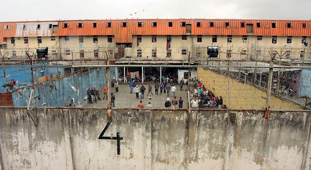 Por esquizofrenia: suspenden causa por decapitación en cárcel de Concepción