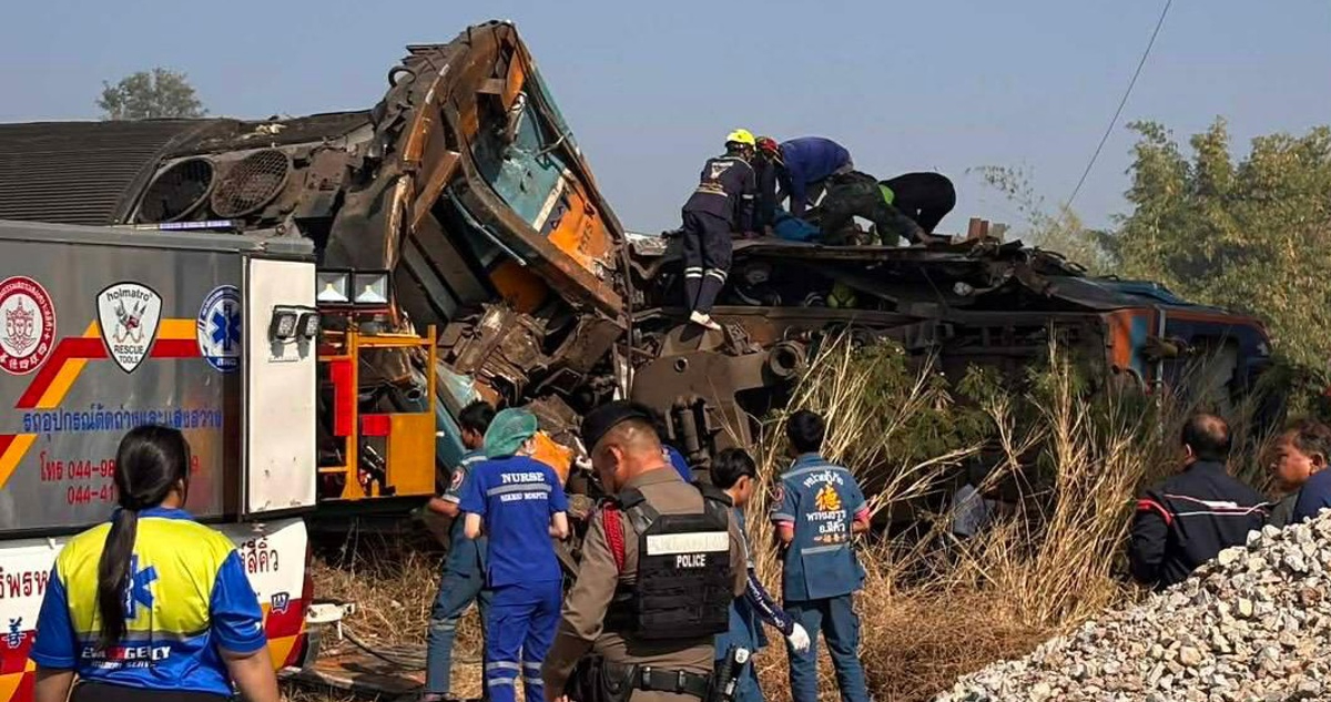 Al menos 29 muertos deja caída de una grúa sobre un tren de pasajeros en Tailandia