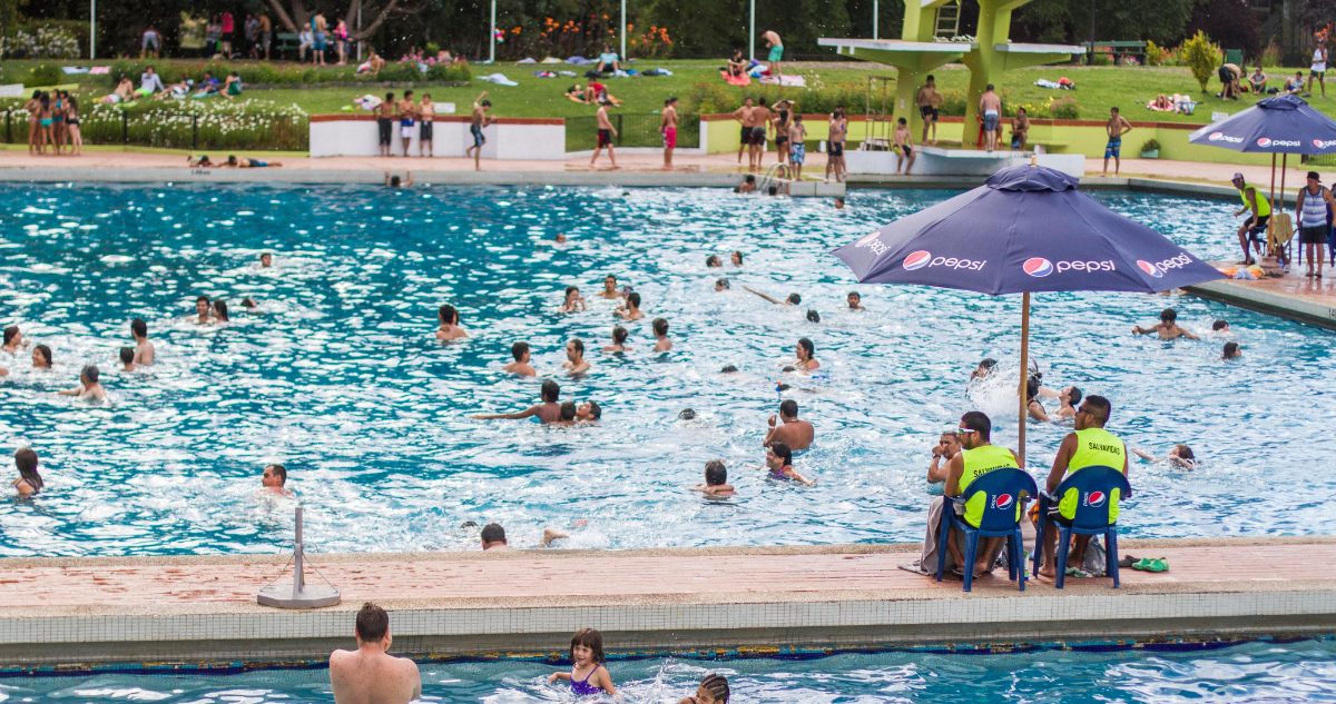 Temuco: Municipalidad atribuye demora en arreglos de piscina municipal al mal clima previo a noviembre