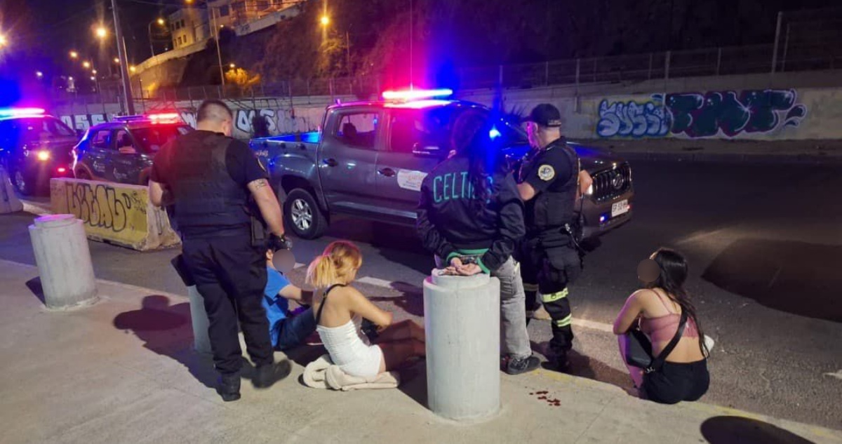 Cuatro detenidos por robar celular mientras víctimas grababan video para TikTok en Viña del Mar