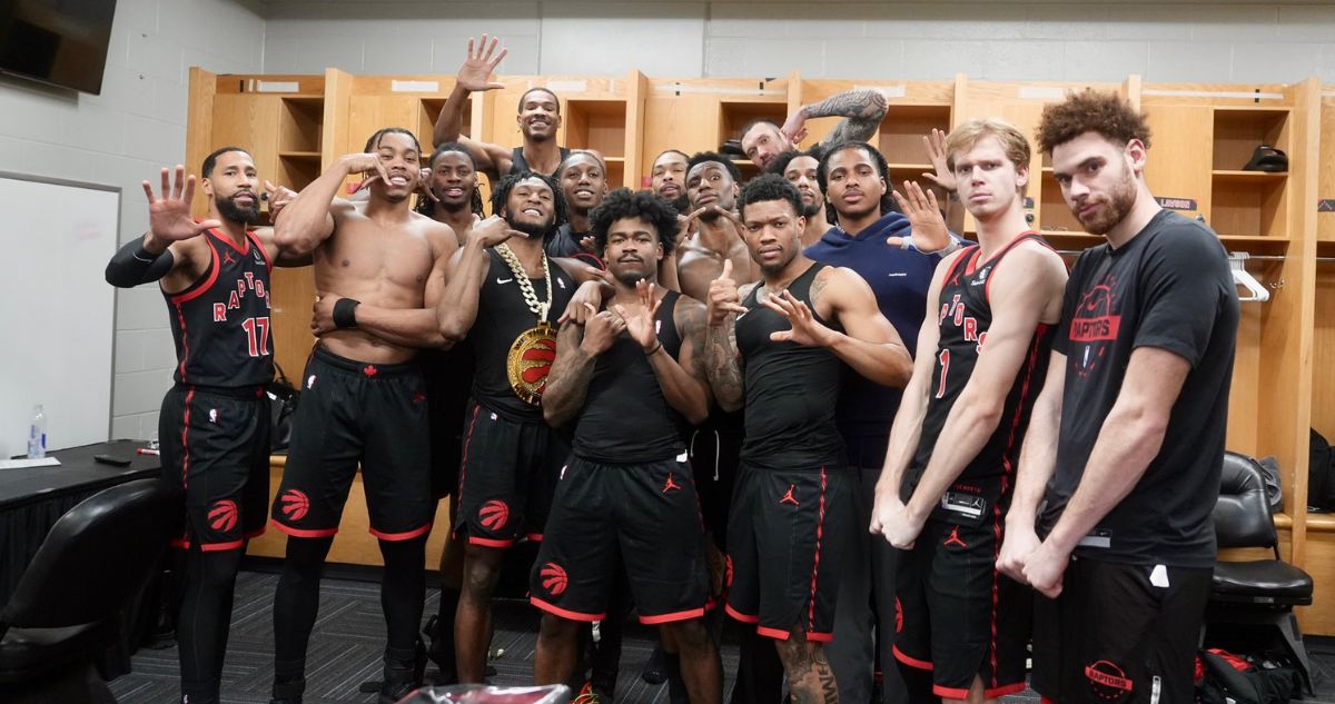 Noche de NBA: OKC pierde de nuevo y los Warriors ganan el aplazado de Mineápolis con récord de Curry