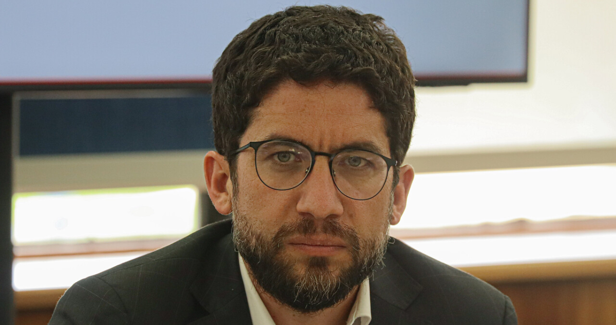 “Trasciende a un Gobierno”: Las razones del Ejecutivo para insistir en la criticada negociación ramal