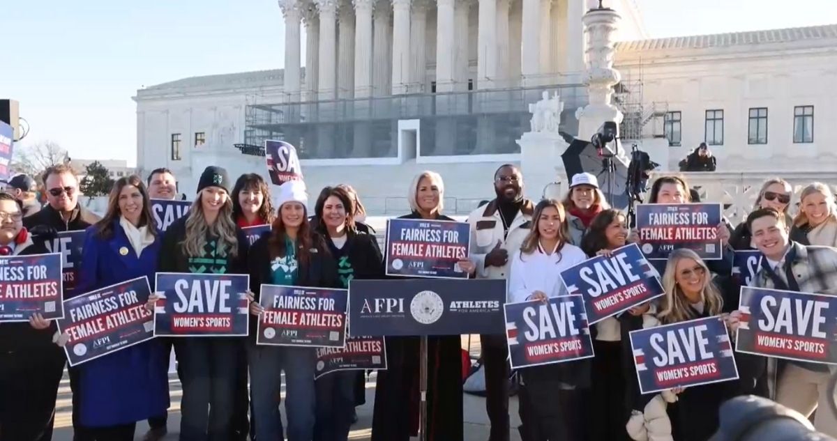 Tribunal Supremo de EEUU respalda prohibición de atletas trans a nivel secundario y universitario
