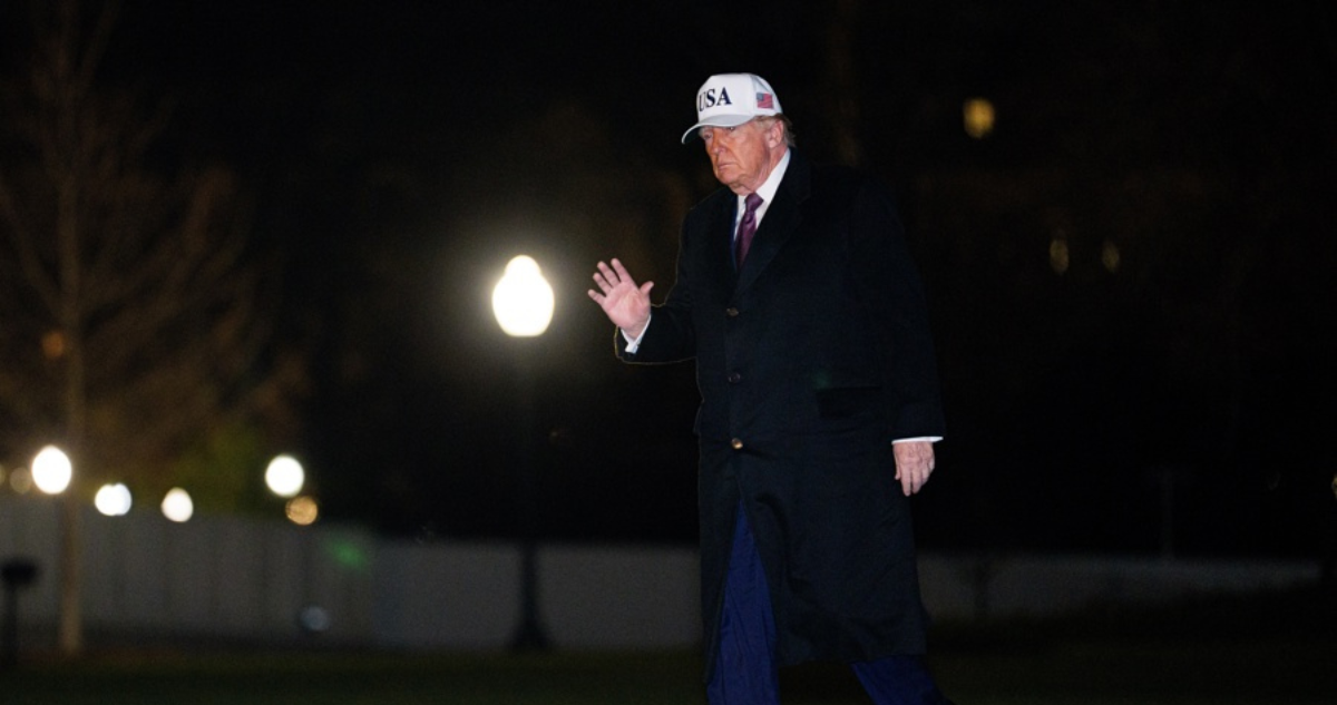 Trump afirma que Irán llamó y quieren negociar, pero advierte Quizás tengamos que actuar antes