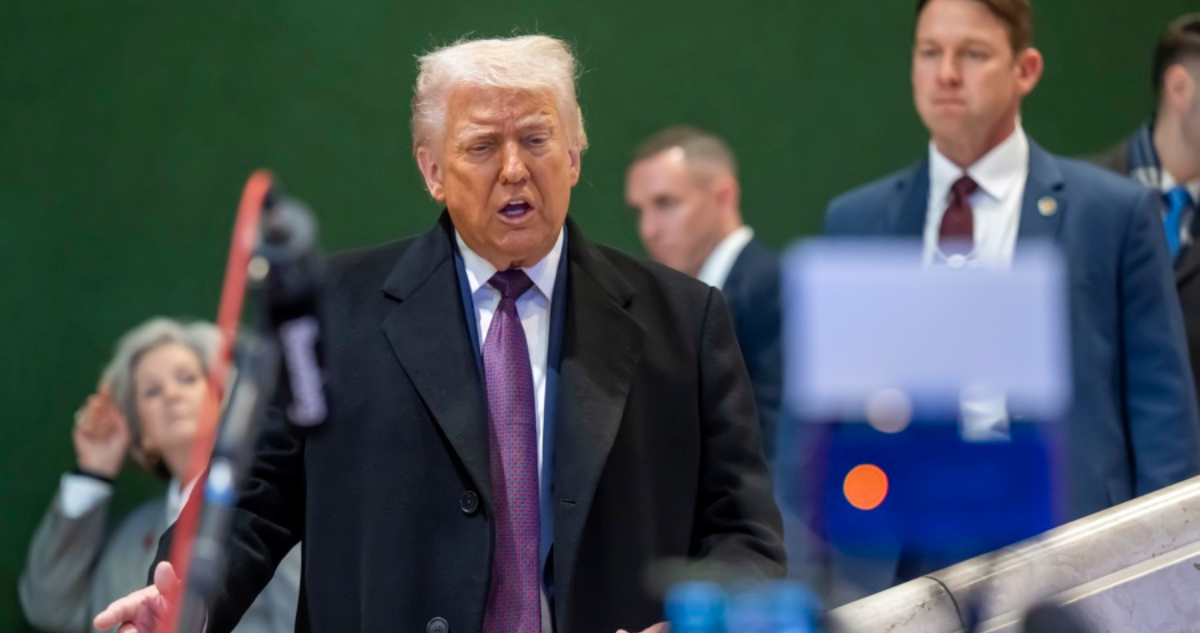 Trump amenaza a Canadá con arancel del 100% si firma acuerdo con China: "Existen gracias a EE.UU."