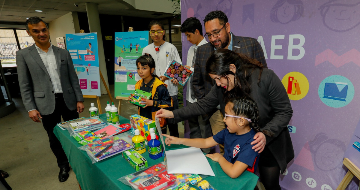 Revisa cuándo iniciará la entrega de útiles escolares de Junaeb para 2026 y niveles beneficiados