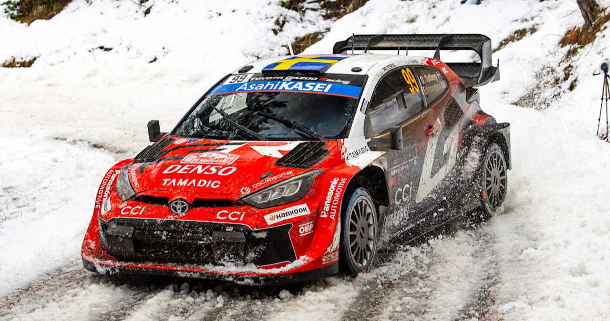 Oliver Solberg sigue líder y anima la fiesta de Toyota en el WRC de Montecarlo