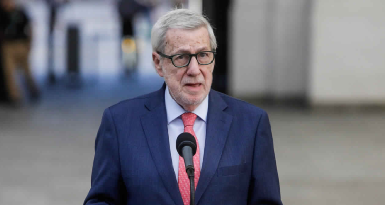 Canciller confirma nota de protesta de Chile a EEUU tras sanciones a ministro Muñoz y funcionarios