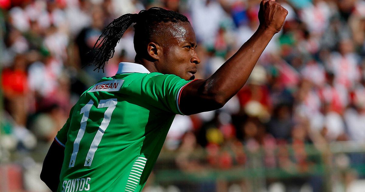 Colo Colo y Universidad Católica se pelean fichaje de Sergio Santos.