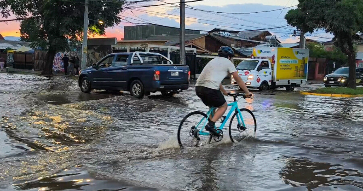 Al menos 645 viviendas resultaron con daños tras las intensas y repentinas lluvias del sábado en la RM