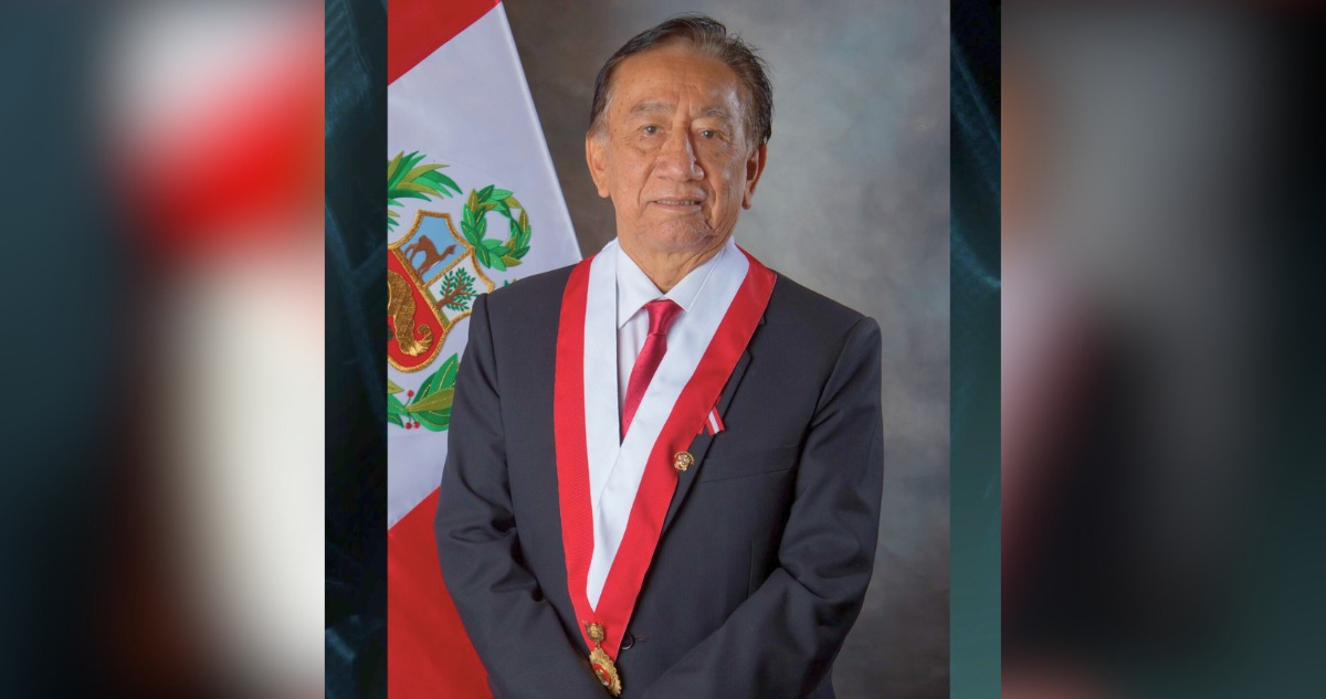 Congresista José María Balcázar, de 83 años, es elegido como nuevo presidente interino de Perú