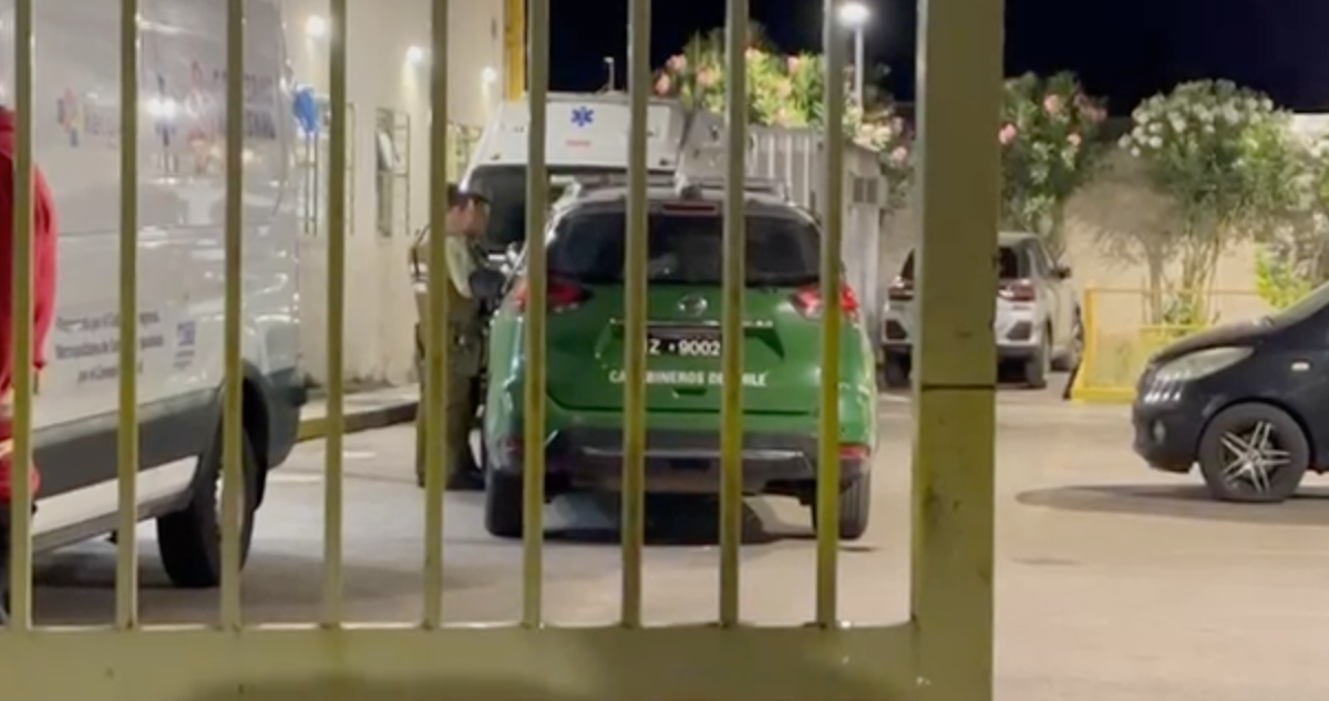 Hombre es asesinado de un disparo en Recoleta: fue llevado a un SAR en un carro de supermercado