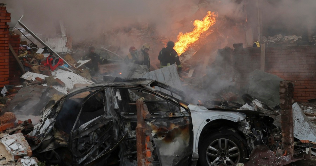 Ataques rusos a Kiev dejan un muerto y múltiples incendios