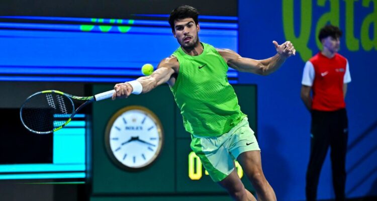 Carlos Alcaraz se metió en la final del ATP 500 de Doha.
