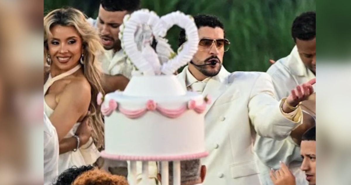 La chilena que brilla junto a Bad Bunny: de abandonar “Rojo” a bailar en el Super Bowl