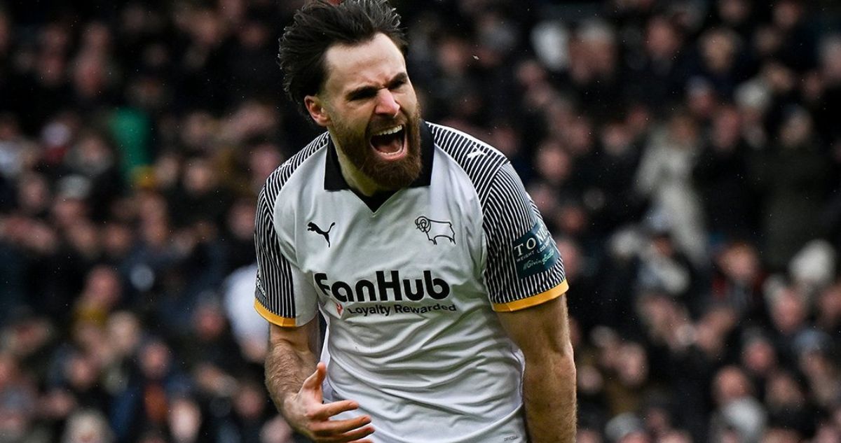 Ben Brereton y su gol con el Derby County ante su exequipo, el Blackburn Rovers
