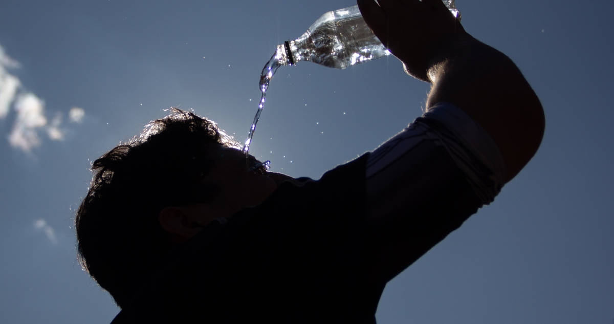 Hasta 35 °C: emiten aviso por altas temperaturas en tres regiones del país