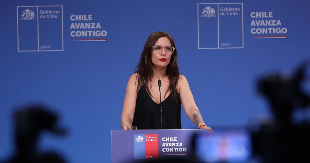 Vallejo reitera defensa a candidatura de Bachelet ante críticas: "Es una política de Estado"