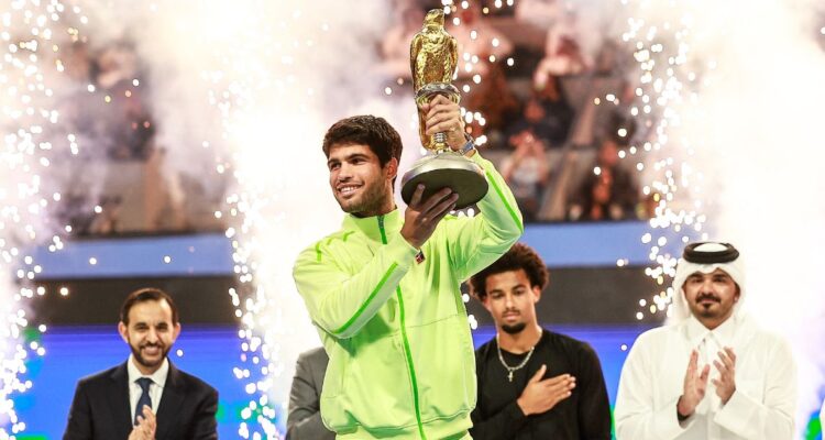 Carlos Alcaraz se coronó fácilmente campeón en ATP de Doha.