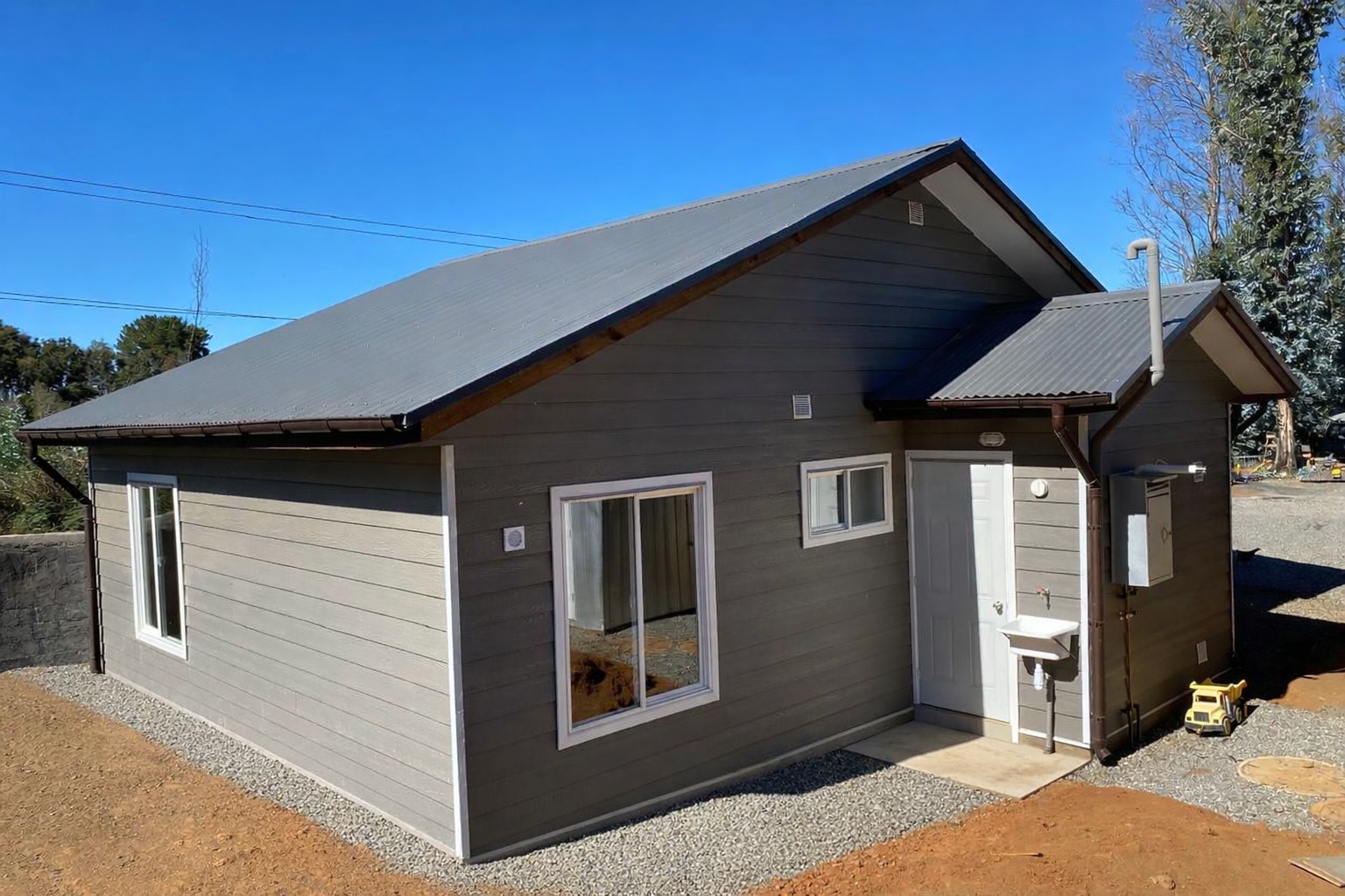 Puerto de Lirquén compromete US$2,3 millones para reconstruir casas quemadas de 164 trabajadores