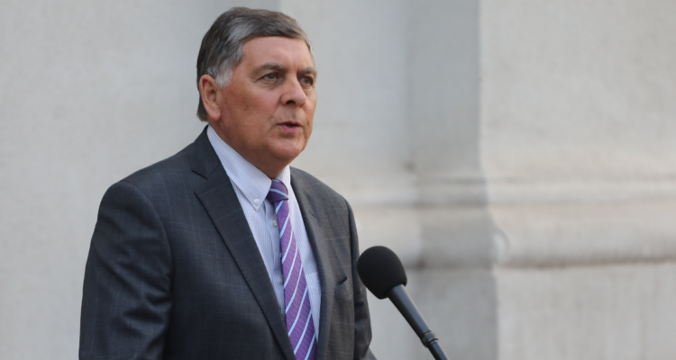 Claudio Alvarado acusa que déficit fiscal no fue un error sino una decisión “consciente” del Gobierno