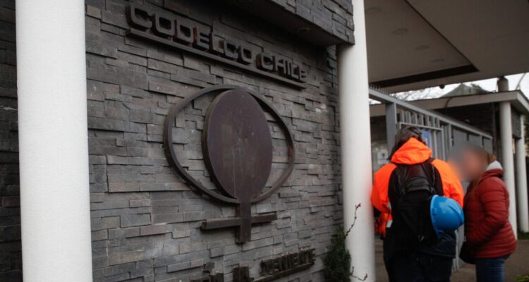 Codelco: allanan domicilios de exejecutivos y edificios corporativos por tragedia en El Teniente