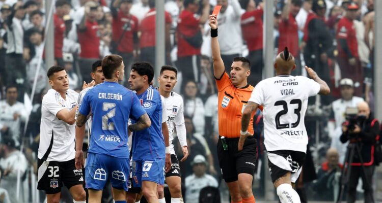 Colo Colo La U árbitro