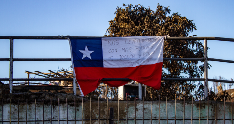 Bandera de Chile en Penco