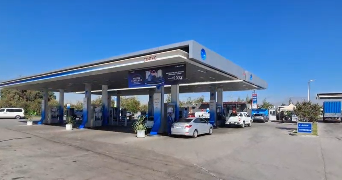 Delincuente es atropellado por víctima de encerrona en un servicentro de Maipú