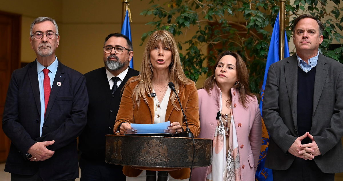 Demócratas baja la cortina: partido de Ximena Rincón se disuelve sin apelar y agradece a militantes