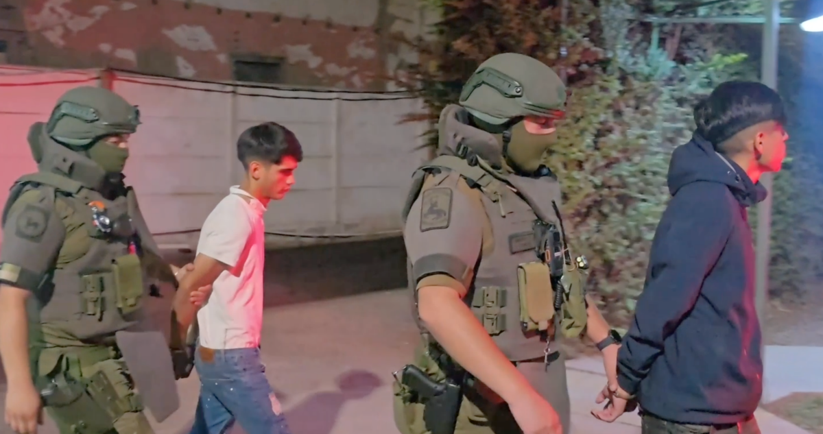 Dos detenidos por robo contra chofer de aplicación en la zona sur de la RM