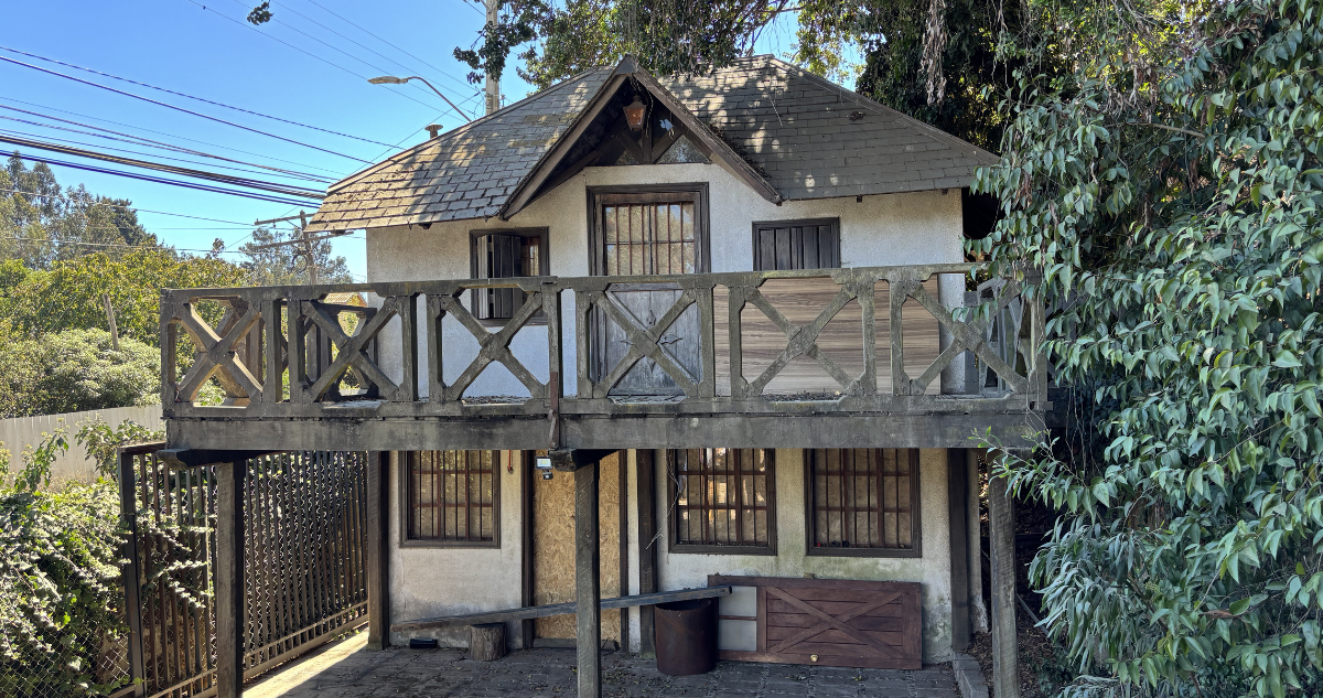 Casa Efraín Barquero