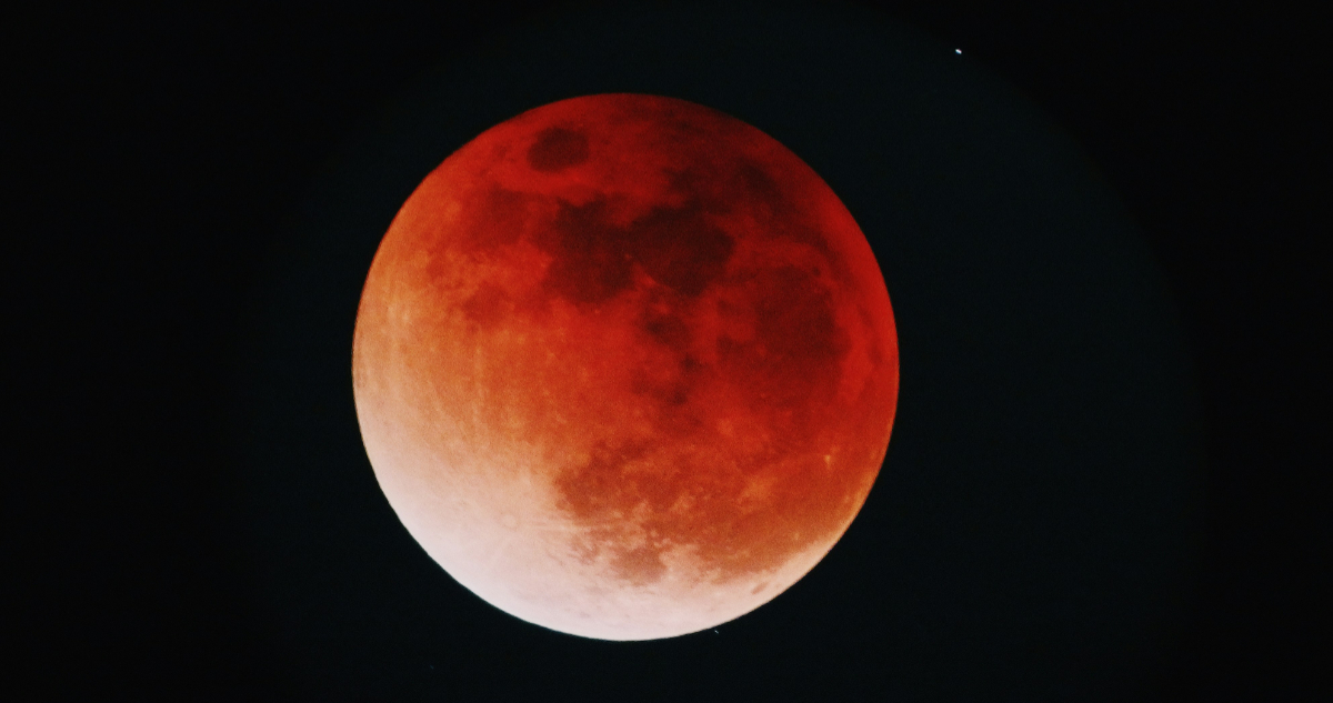 Foto de un eclipse lunar