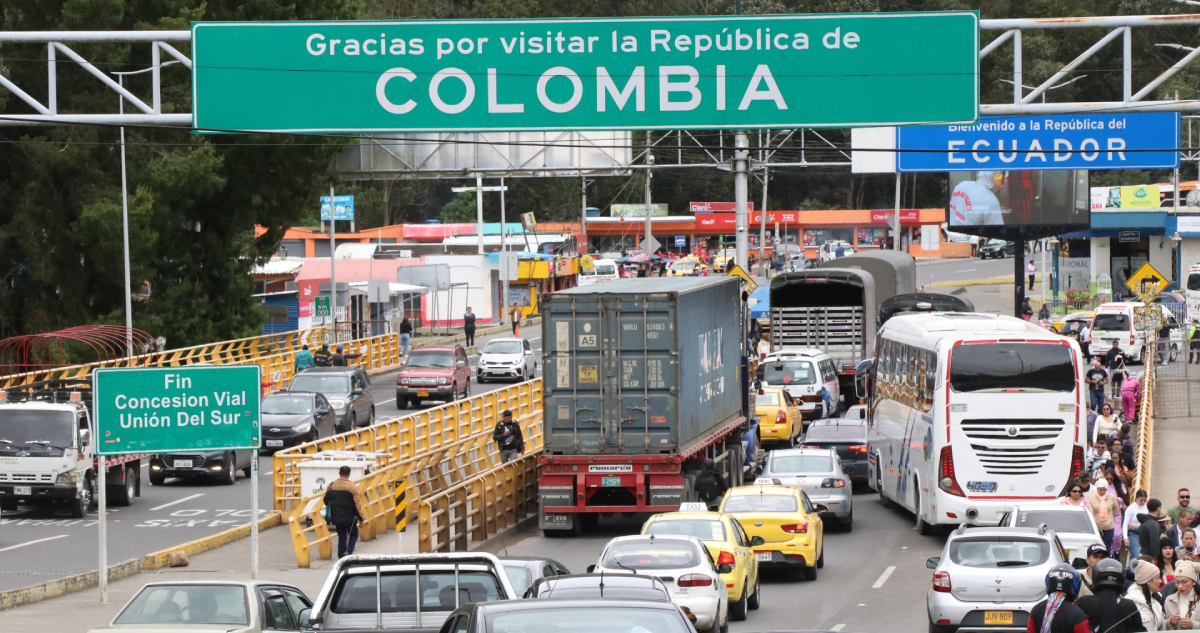 Ecuador recrudece su guerra comercial con Colombia y eleva arancel de “seguridad” del 30% al 50%