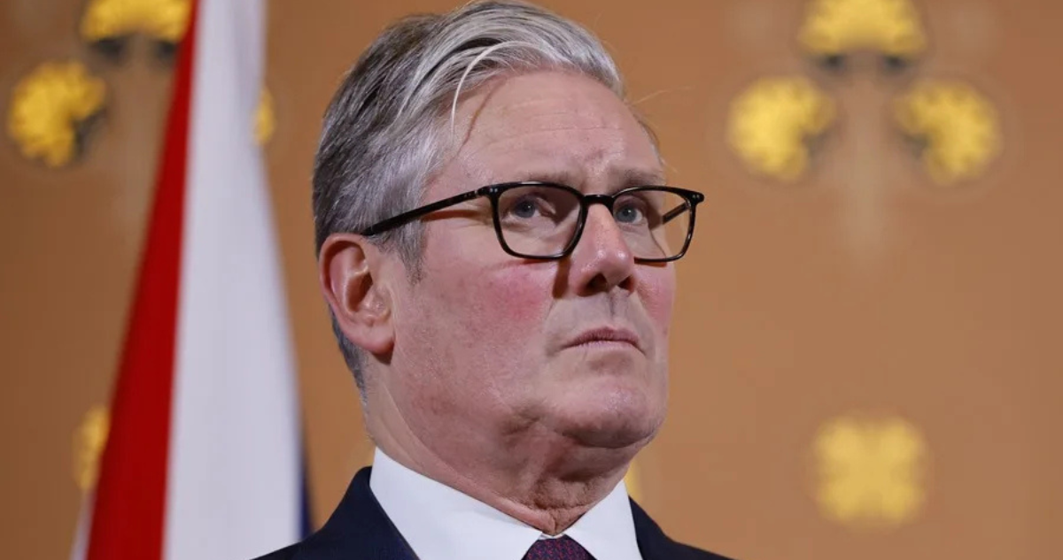 Pese a presión tras polémica por caso Epstein: Starmer no dimitirá como primer ministro de Reino Unido