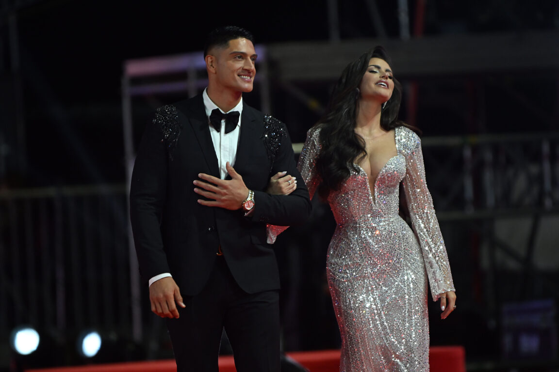 Tras intervención estética: Emilia Dides estuvo en la gala de Viña a menos de un mes de ser mamá