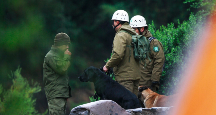 Encuentran con vida a dos hombres que se extraviaron en sector precordillerano de Puerto Montt