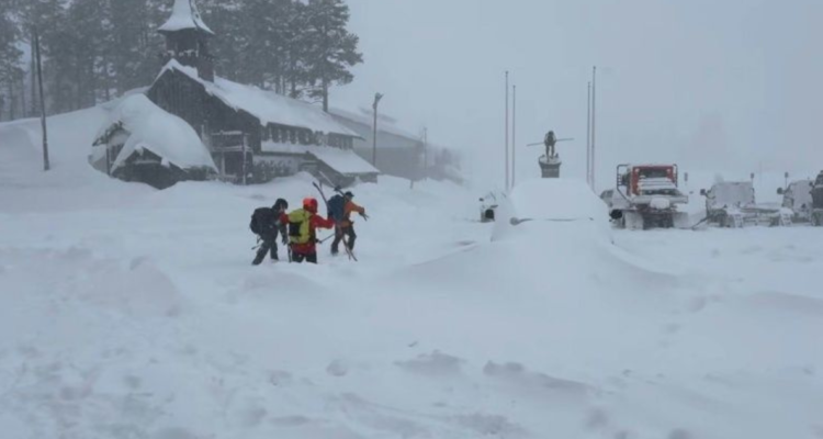 Esquiadores muertos en avalancha en EEUU