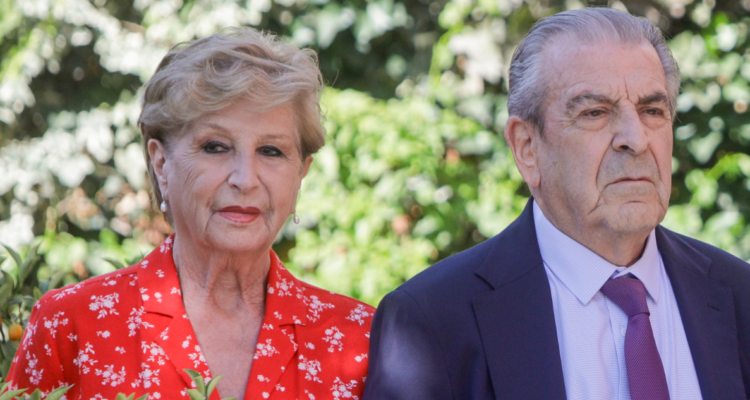 Exprimera dama Marta Larraechea es dada de alta tras 22 días hospitalizada por un shock anafiláctico