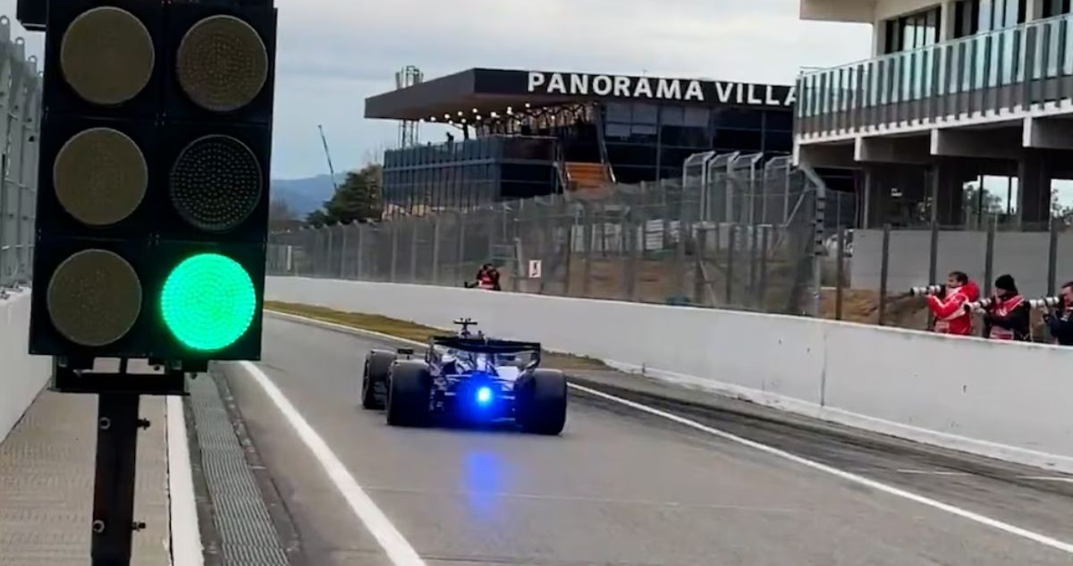 Qué se sabe de la luz azul que lució el Aston Martin en los test de pretemporada de Fórmula 1