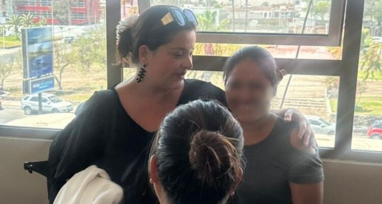 Tras más de un año en la cárcel: absuelven a mujer acusada de tráfico por guardar caja con droga