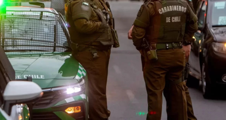 Robo con violencia termina con persecución, volcamiento y dos detenidos en ruta Nacimiento-Concepción