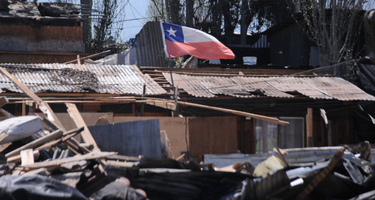 Florida a un mes de incendios: 75% de avance en instalación de viviendas y ayuda a agricultores