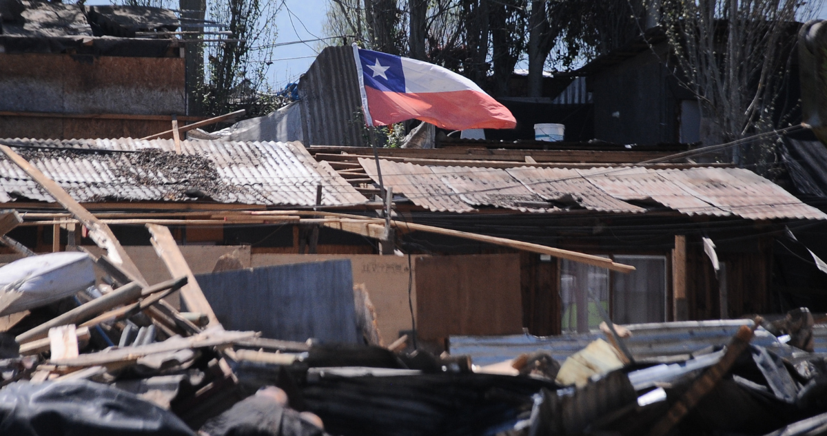 Florida a un mes de incendios: 75% de avance en instalación de viviendas y ayuda a agricultores