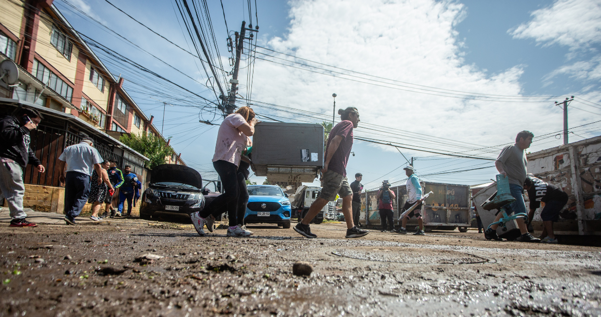 “Situación crítica”: Maipú continúa con trabajos de limpieza y apoyo a familias tras intensas lluvias