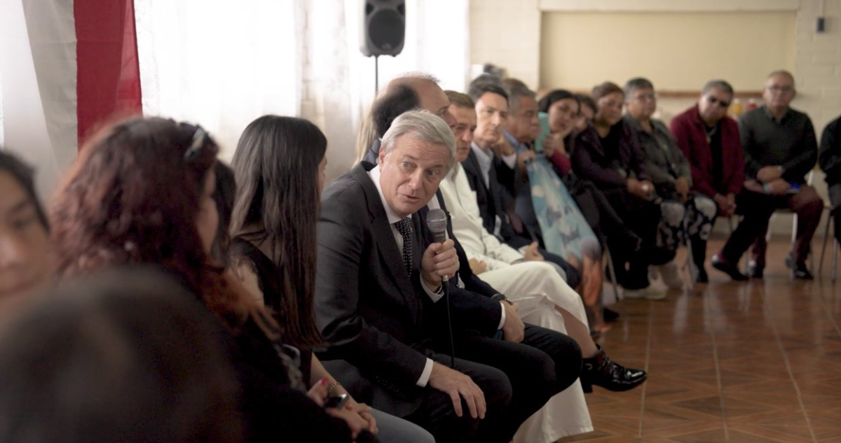 Kast acusa “incumplimientos, abandono” y “reconstrucción muy lenta” a 2 años del megaincendio en Viña