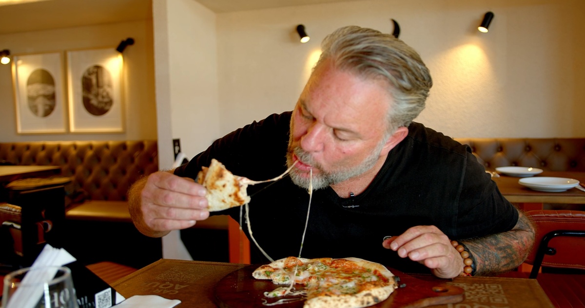 Pizza, Milanesa y Negroni: Rebochef se deja sorprender en Pizzeria Popular / De Plato en Plato